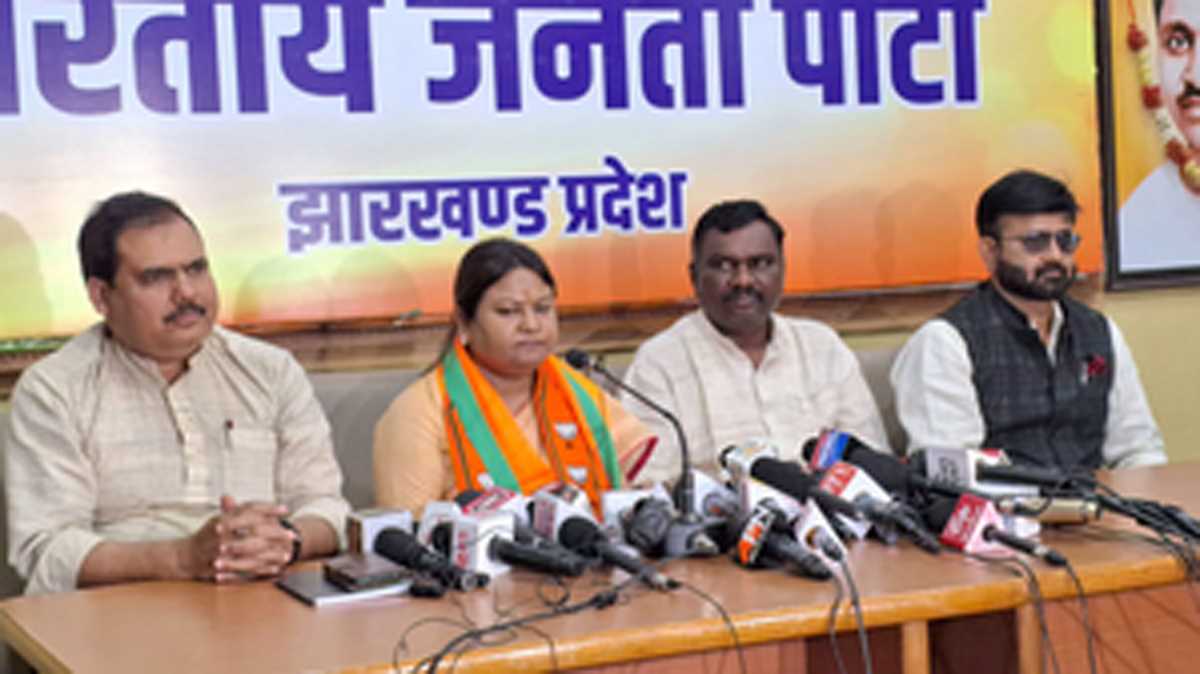 सीता सोरेन ने जेएमएम, हेमंत सोरेन, कल्पना पर साधा निशाना, कहा- मेरे पति का अपमान हुआ